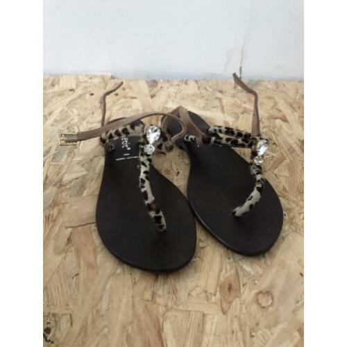 Slippers leer maat 40