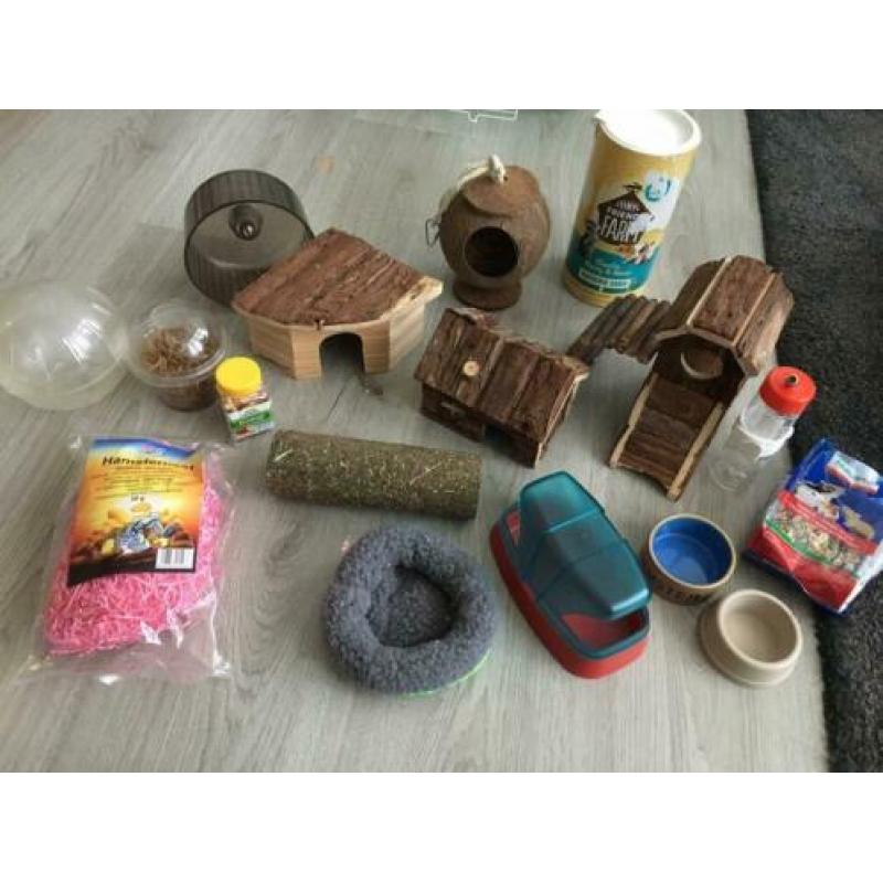 Hamsterkooi met toebehoren