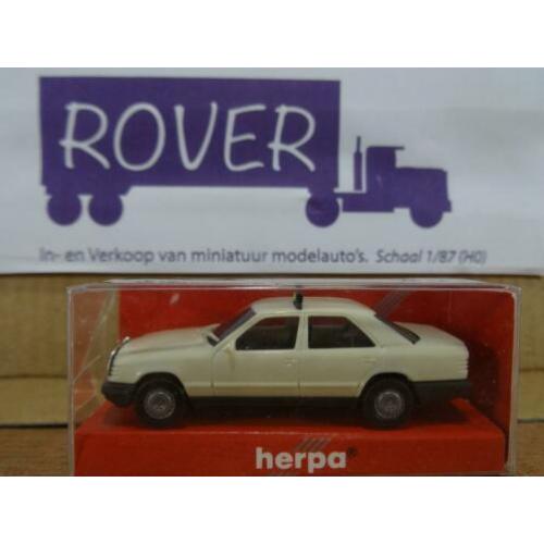 HERPA 1:87, Mercedes Benz 300-E TAXI, Zie Foto`s