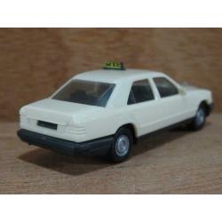 HERPA 1:87, Mercedes Benz 300-E TAXI, Zie Foto`s