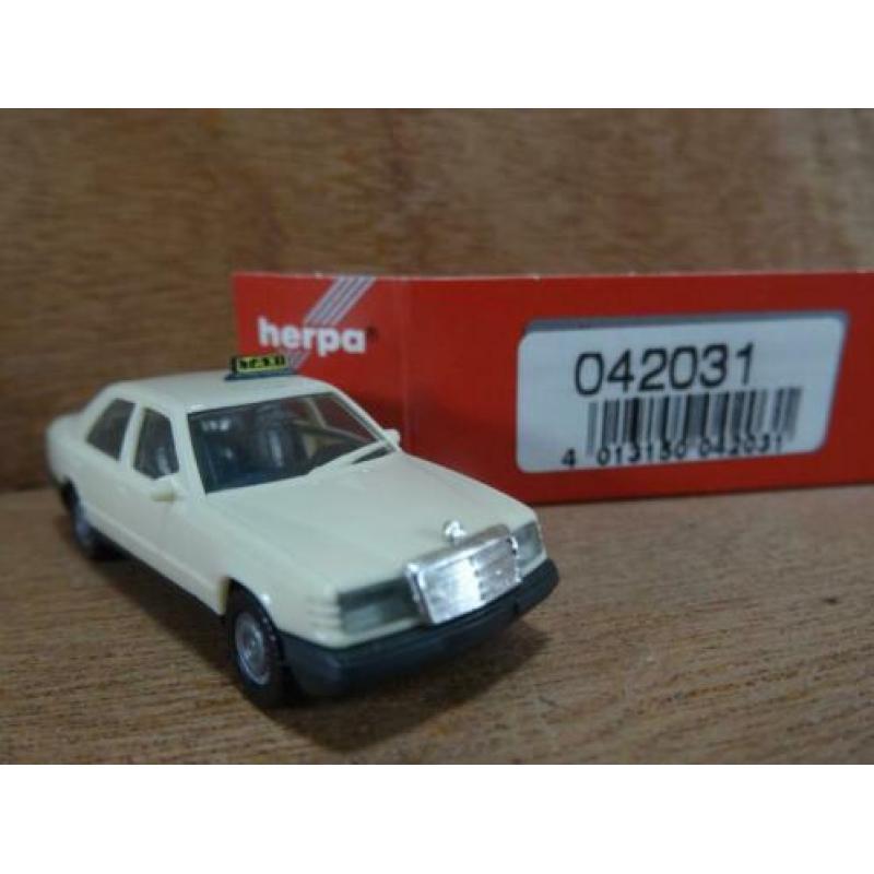 HERPA 1:87, Mercedes Benz 300-E TAXI, Zie Foto`s