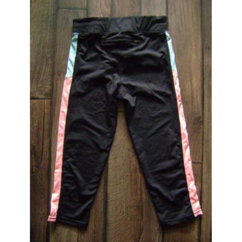 Zwart met blauw en roze capri sportbroek maat 36