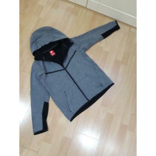 NIKE TECH FLEECE grijze vest maat 158/170