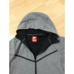 NIKE TECH FLEECE grijze vest maat 158/170