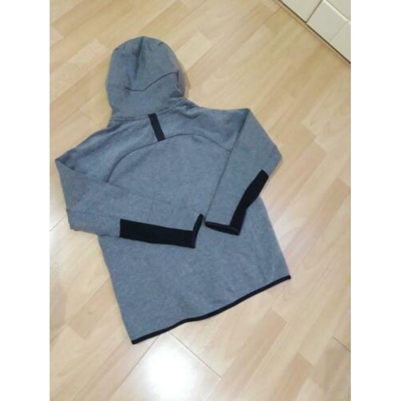 NIKE TECH FLEECE grijze vest maat 158/170