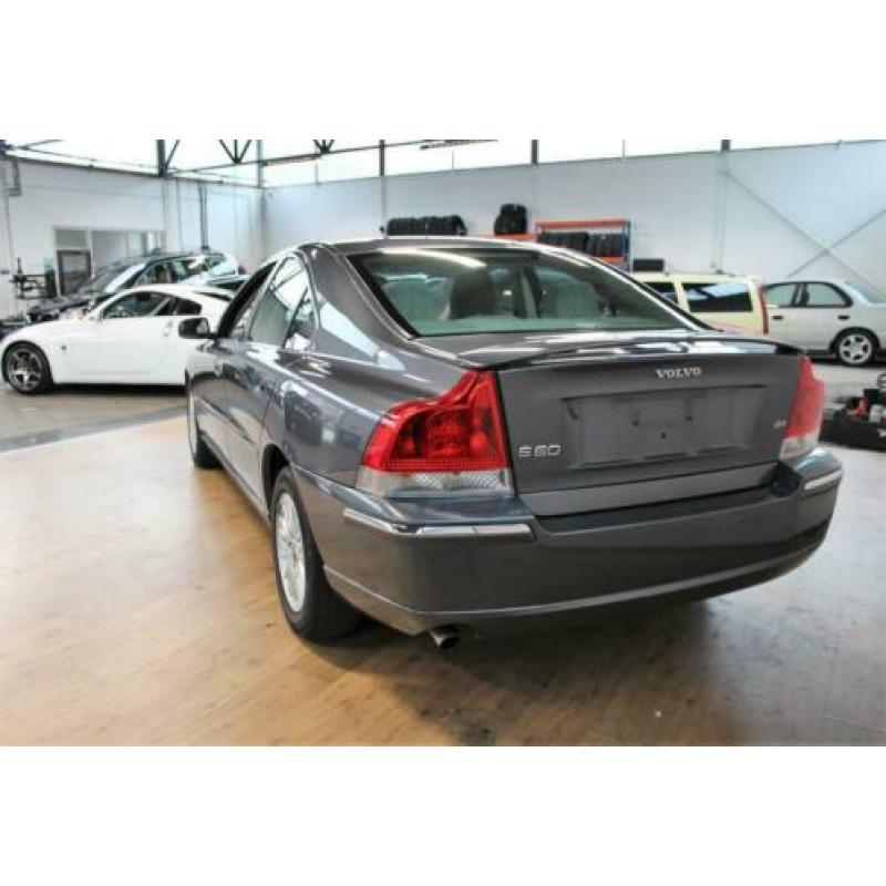 Volvo S60 2.4 Momentum