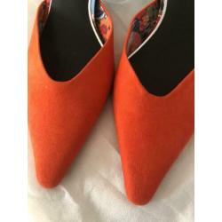 Oranje pump met open hiel van Zara. 1x aan gehad! Mt 38