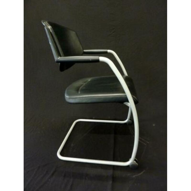 Giroflex bureaustoel / sledestoel zwart leder in prima staat