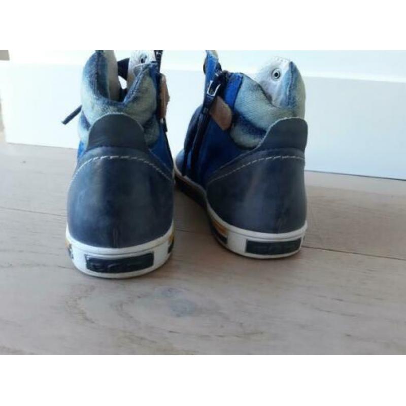 Schoenen maat 34