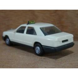 HERPA 1:87, Mercedes Benz 300-E TAXI, Zie Foto`s