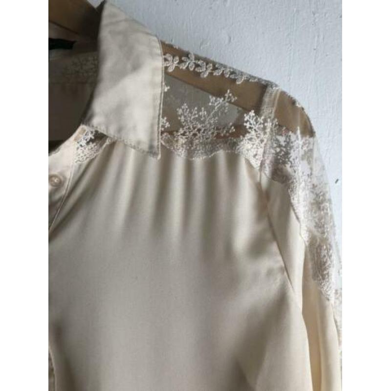 Sexy blouse. Kanten mouwen. Stijl: Vintage, romantisch