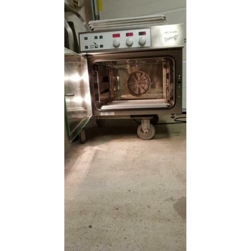 Professionele Eloma oven, zo goed als nieuw