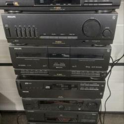 Lot PIONEER PHILIPS GRUNDIG MAGNAVOX + Doos CD’s | EMG HIFI