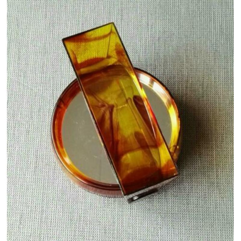 Spiegel, vintage bruin gemêleerd. Voor op tafel.