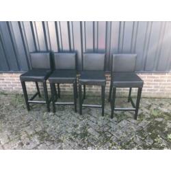 Hendriksdal stoelen 4 stuk zwart komt met tafel