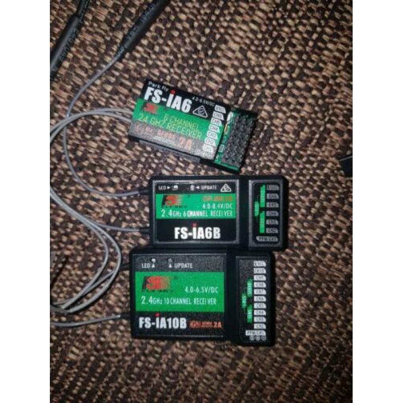 2 Stuks FlySky ontvangers FS-IA6B en FS-IA6 Nieuw Inc Verz.