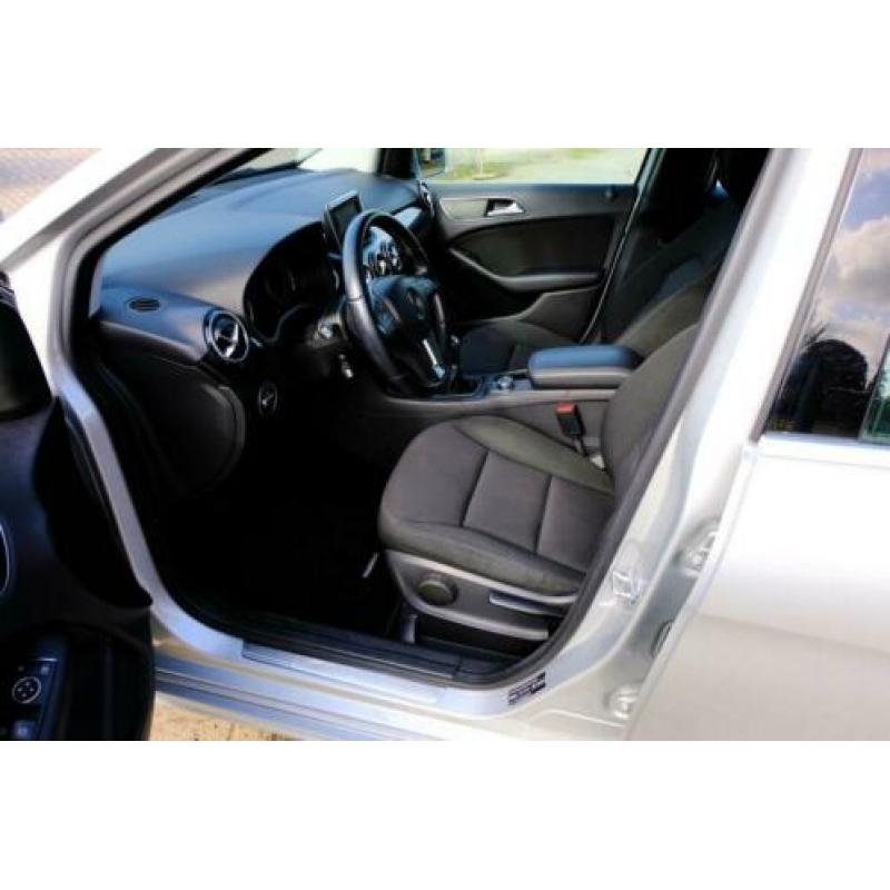 Mercedes-Benz B-klasse 180 Ambition Xenon/Airco/LMV