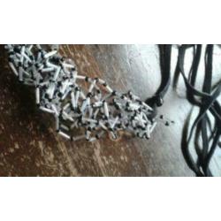 BLINGBLING Unieke handgemaakte kralenketting met buffelleer