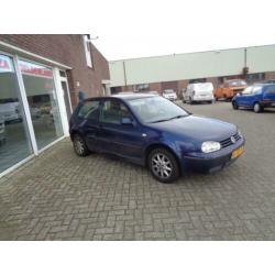 Volkswagen Golf 1.6 Highline (bj 1999)