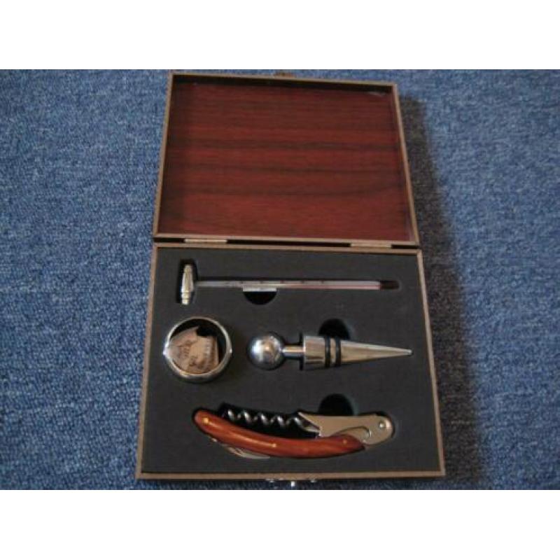 sommelier set in kistje