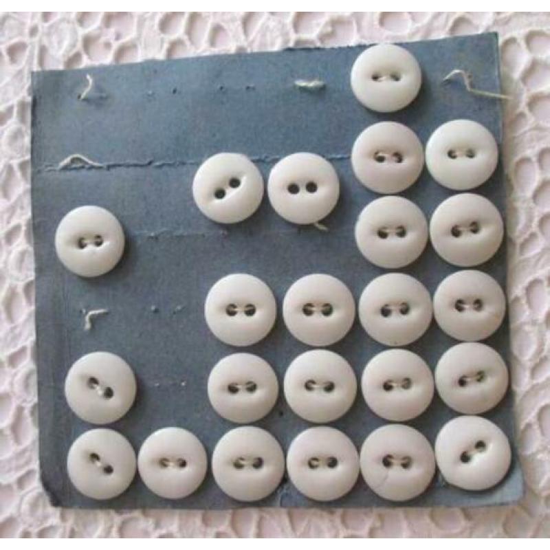 Vintage China buttons glasknopen nr M1338 wit op originele k