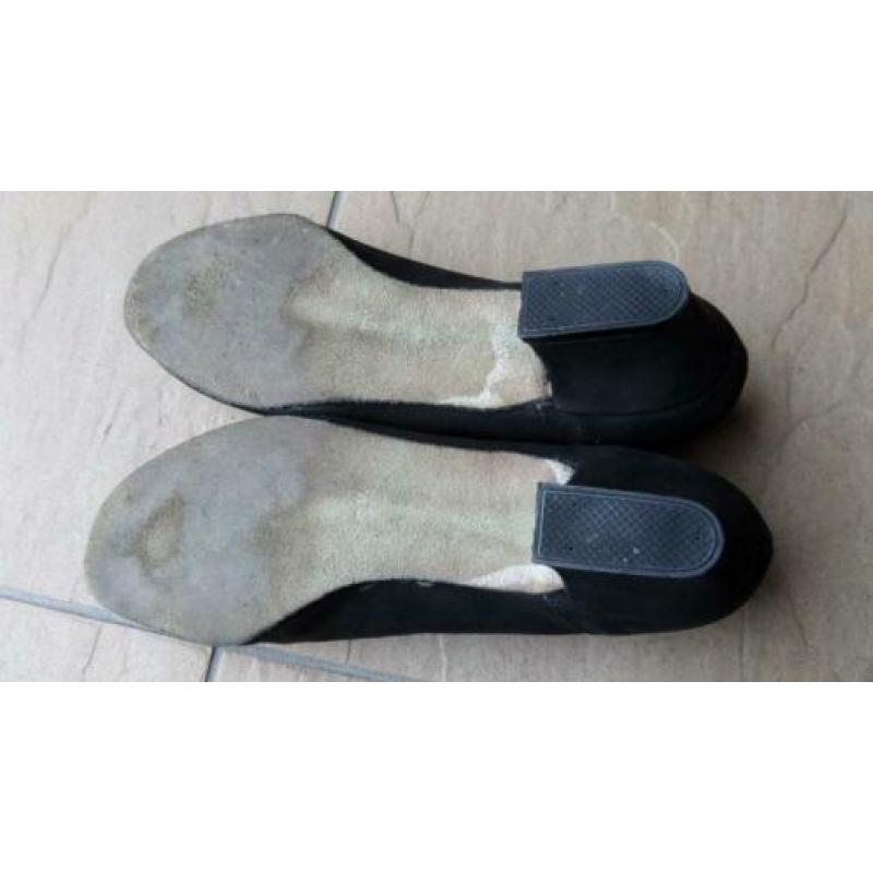 zwarte suede pump stijl dans schoenen maat 40 , afgeprijsd!!