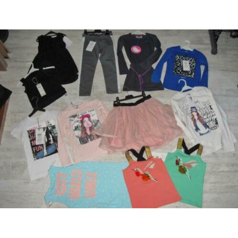 Partij nieuw kinderkleding meisjes / jongens merken 107 st.