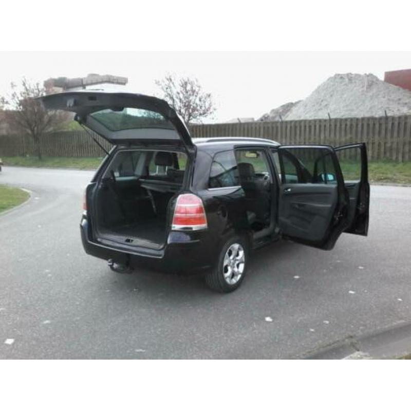 Opel Zafira 2.2 Cosmo