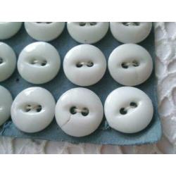 Vintage China buttons glasknopen nr M1338 wit op originele k