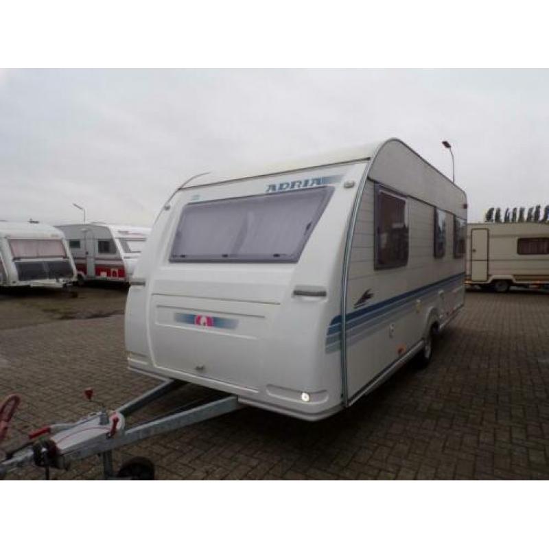 Adria Adora 512 UL lengte bedden jonge tent