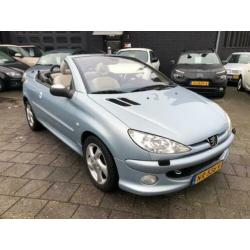 Peugeot 206 CC 1.6-16V Clima! Leder! Koplampsproeiers! Apk t