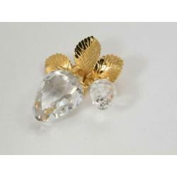 Kristal Swarovski memories: de broche aardbeien.