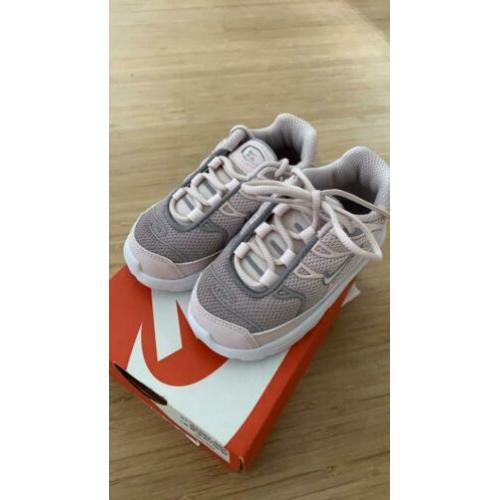 Peuter sneakers Nike air Max meisje maat 22 NIEUW