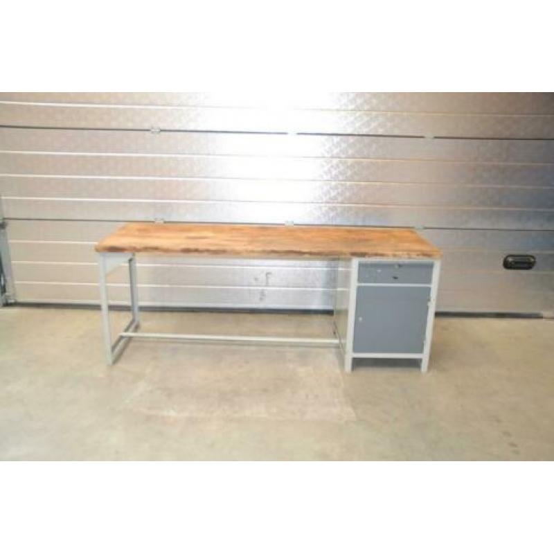 Werkbank met ladeblok