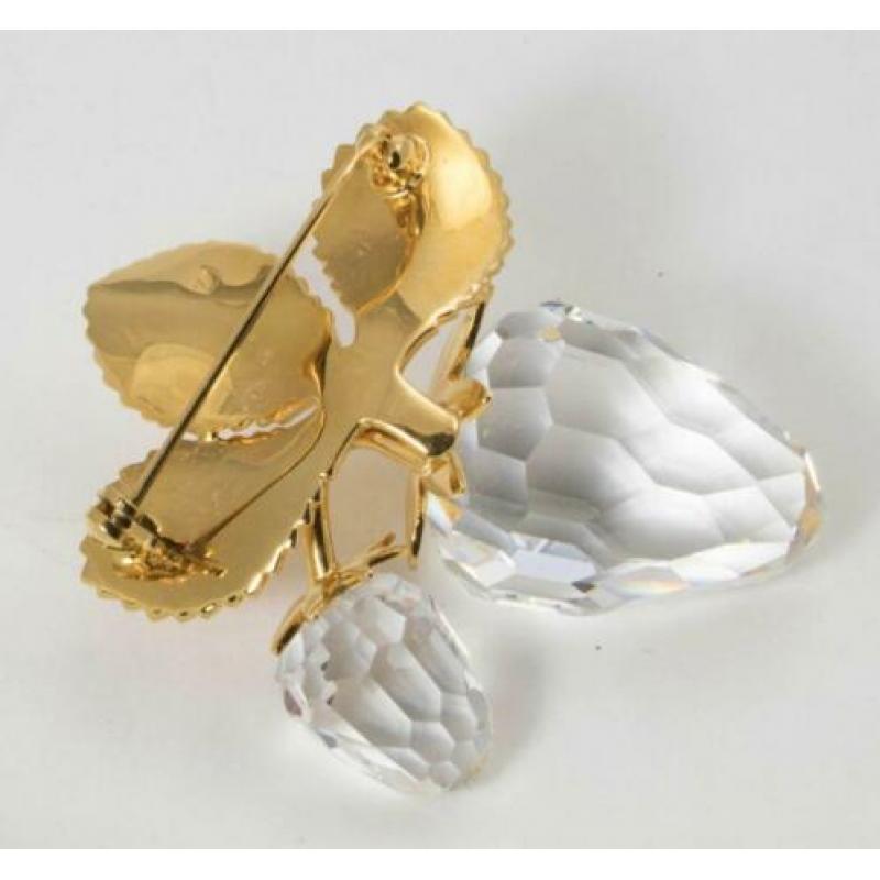 Kristal Swarovski memories: de broche aardbeien.