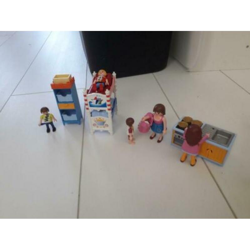 Playmobil familie met keuken