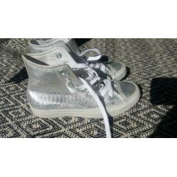 Converse All Star maat 36,5 / 1 keer gedragen.