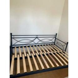 Bed 140cm bij 200cm
