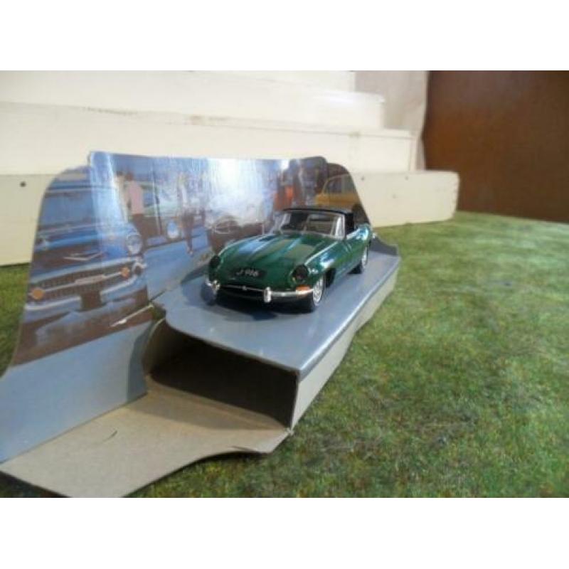 1 dinky jaguar e-type