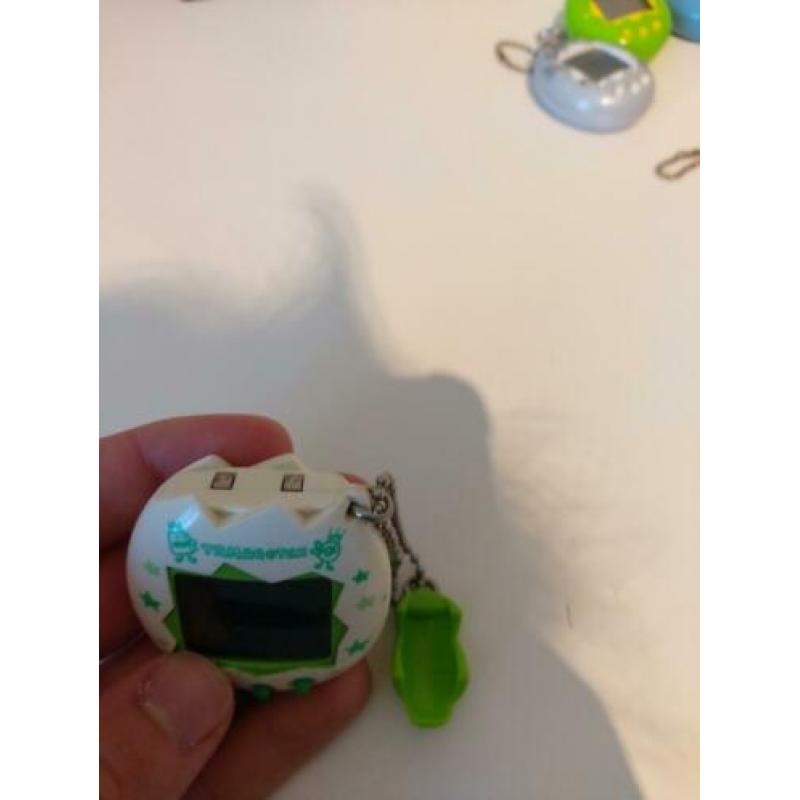 Bandai tamagotchi osutchi mesutchi mannetjes versie groenwit