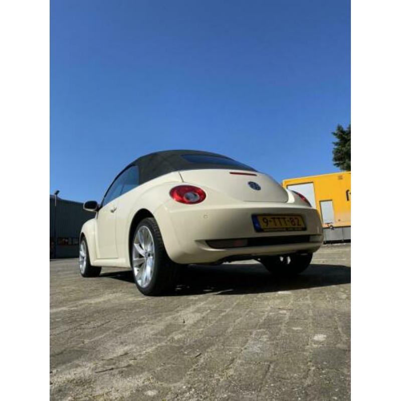 Volkswagen NEW Beetle 2.0 aut. Leder Cabriolet 85KW Highline