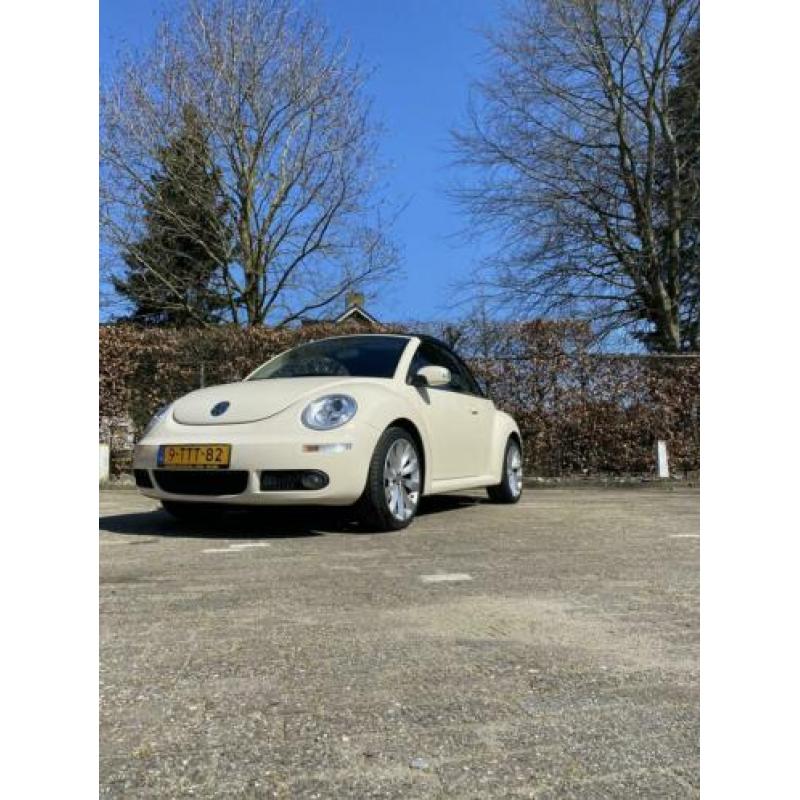 Volkswagen NEW Beetle 2.0 aut. Leder Cabriolet 85KW Highline