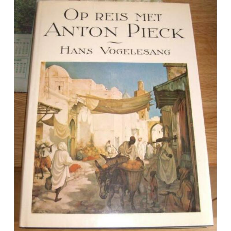 Veel boeken met illustraties van Anton Pieck