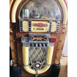 Oude baby JukeBox 1946