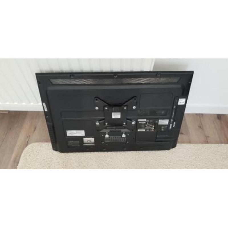 TV 32 inch LG USB .HDMI . RGB.