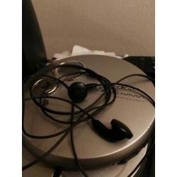SONY DJE 750 discman met Gprotection zilverincladaptor
