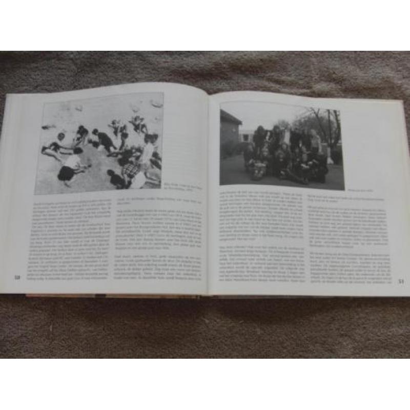 Onder de toren - Een geschiedenis van Oostergo 1947-1994