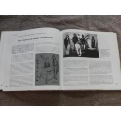 Onder de toren - Een geschiedenis van Oostergo 1947-1994