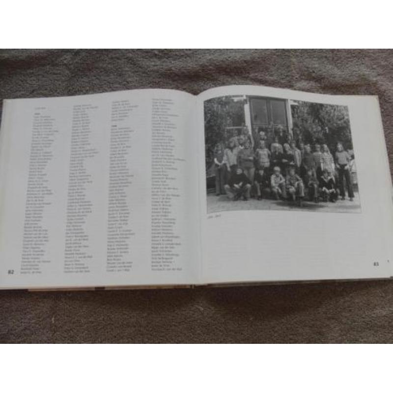 Onder de toren - Een geschiedenis van Oostergo 1947-1994