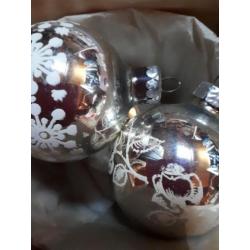 30 oude glazen kerstballen in zilver